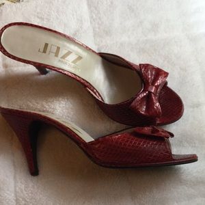 1980 vintage JAZZ red snake mules